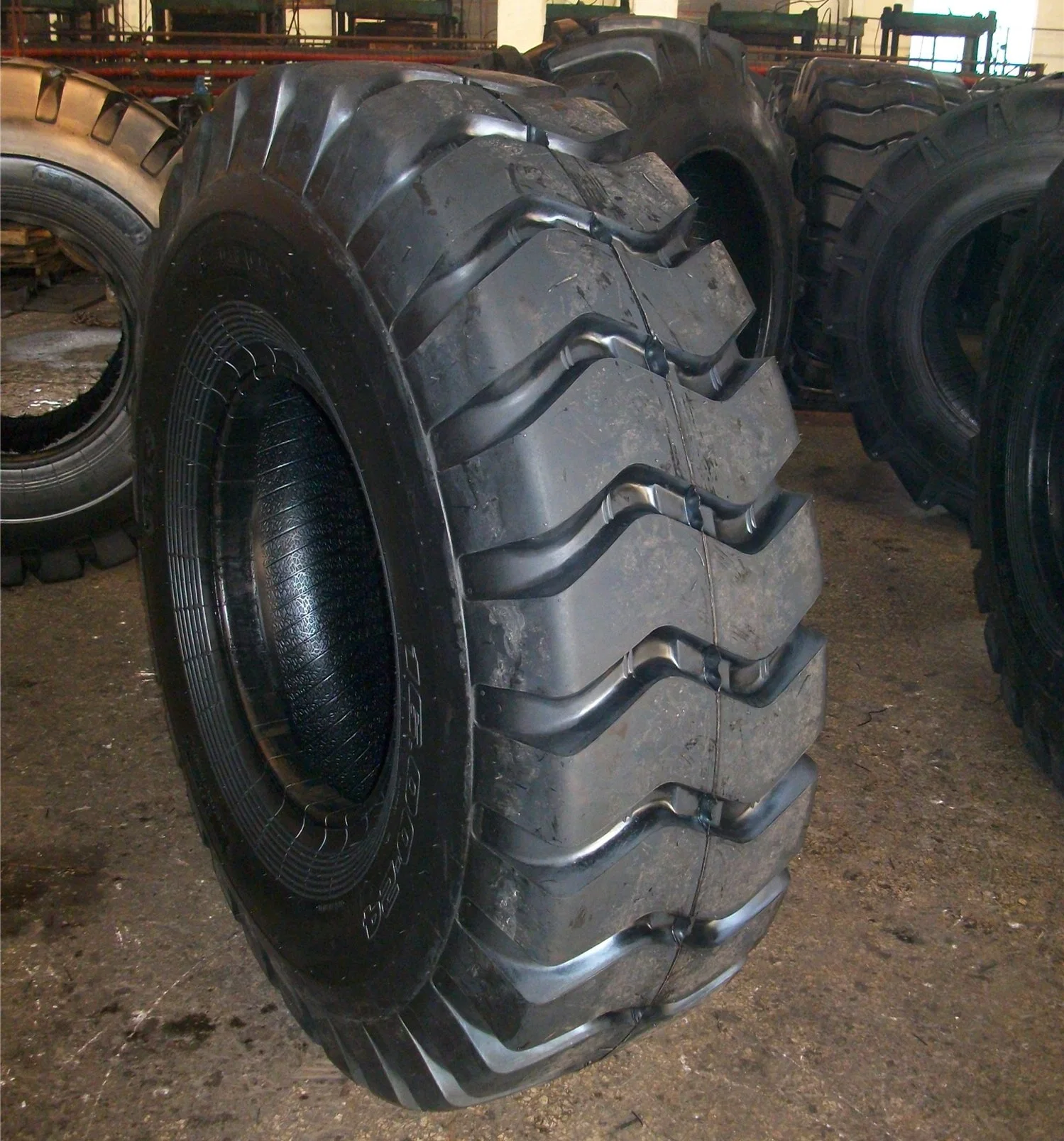 L3 Pattern 23.5-25 Nylon OTR Tire