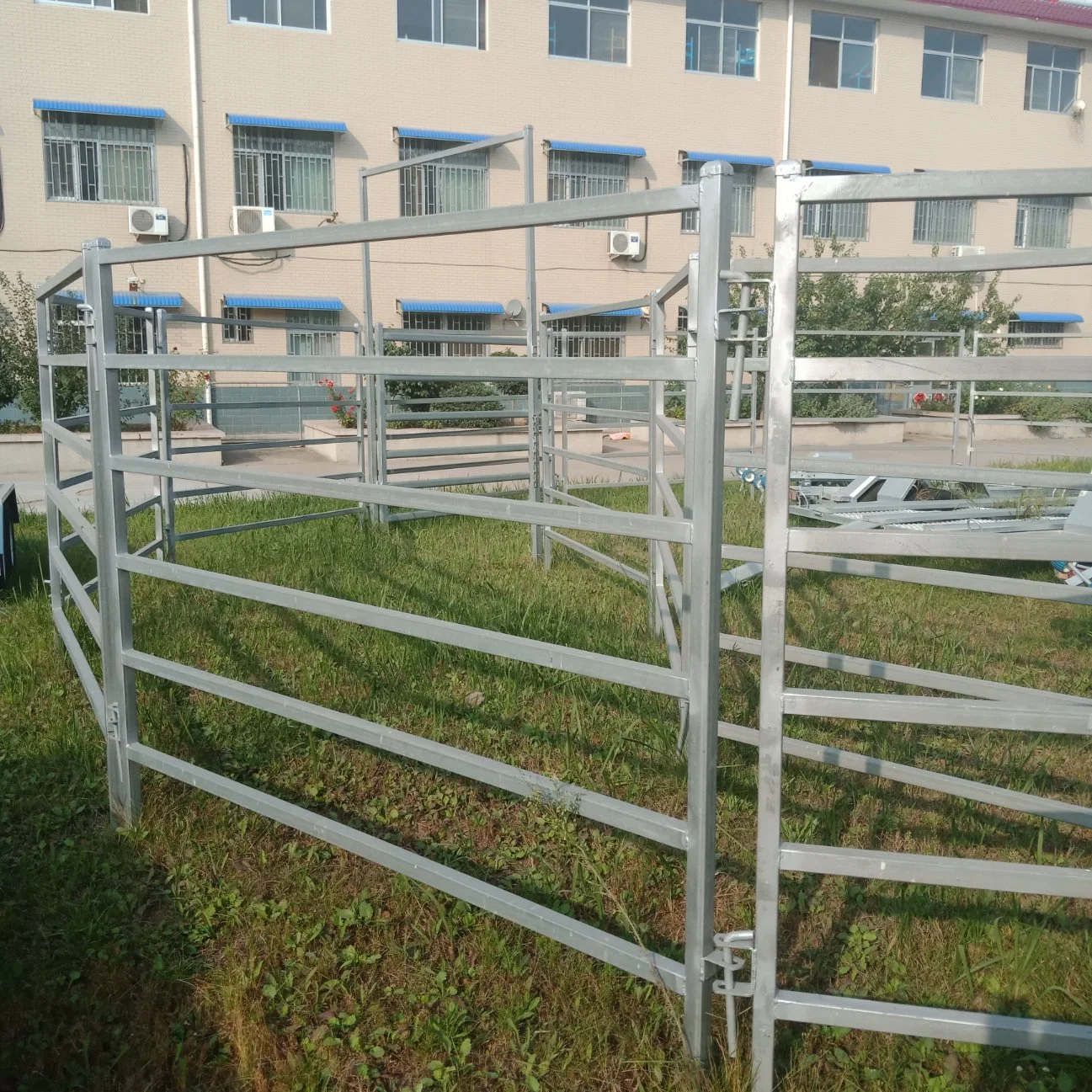 Farm Gate Ranch Gate Horse Raising Sheep Cattle Fence Farm Gate Livestock Breeding Fence