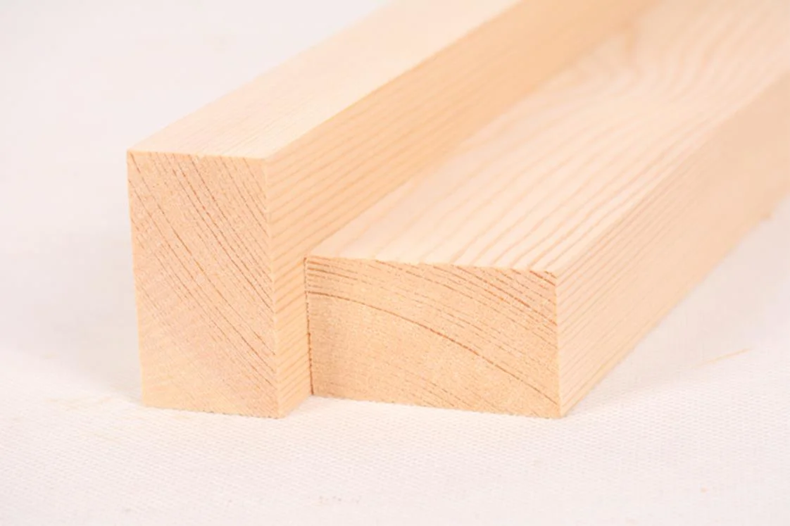 Supply Pine Construction Wood Square Camphor Pine High Strength Bridge Wood Square Construction Site with Wooden Batten Pallet Board