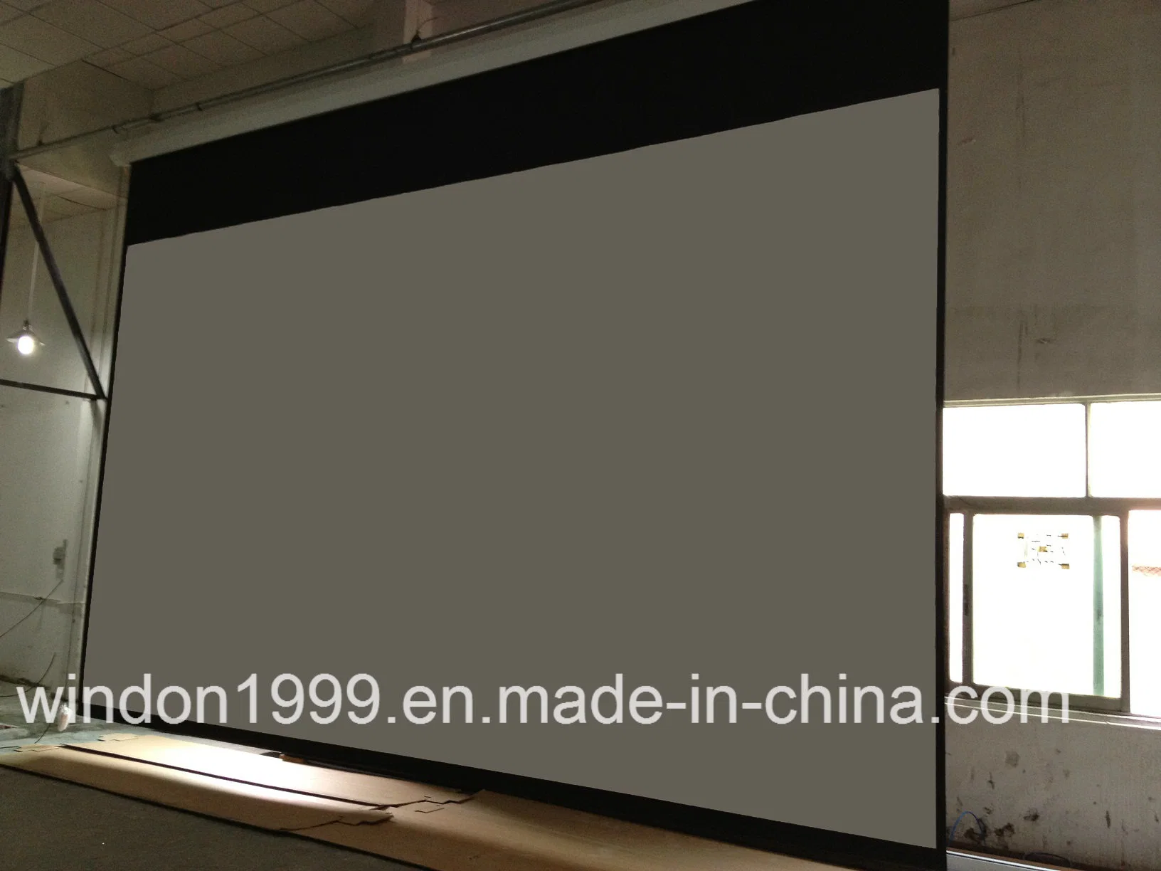 Large Electric Projection Screen / Motorized Projector Screen
