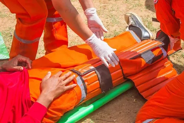 Patient Salle d'exploitation de civière d'Ambulance transfert Chariot brancard