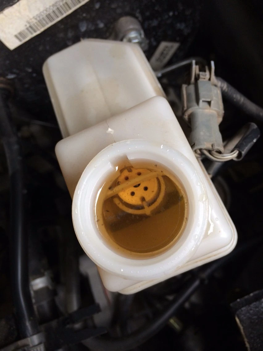 Factory Price Hot Sales Brake Fluid Oil DOT 3