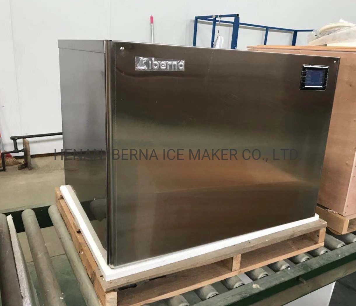 200kgs Cube Ice Maker That Can Be Used in High Temperature Environments