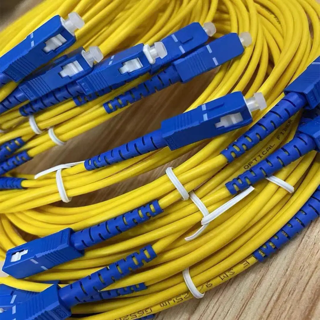 Cable LC/PC-ST/PC, Sm G652D, 0,5 m de cable amarillo.