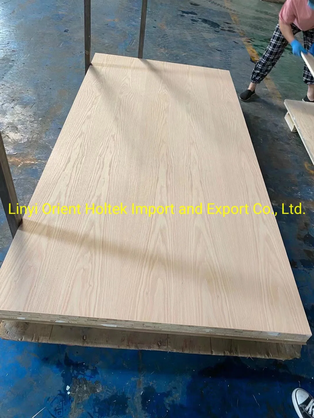 3.2mm Nature Wood Veneer Plywood Bintangor Okume Plywood Varnish for Furniture