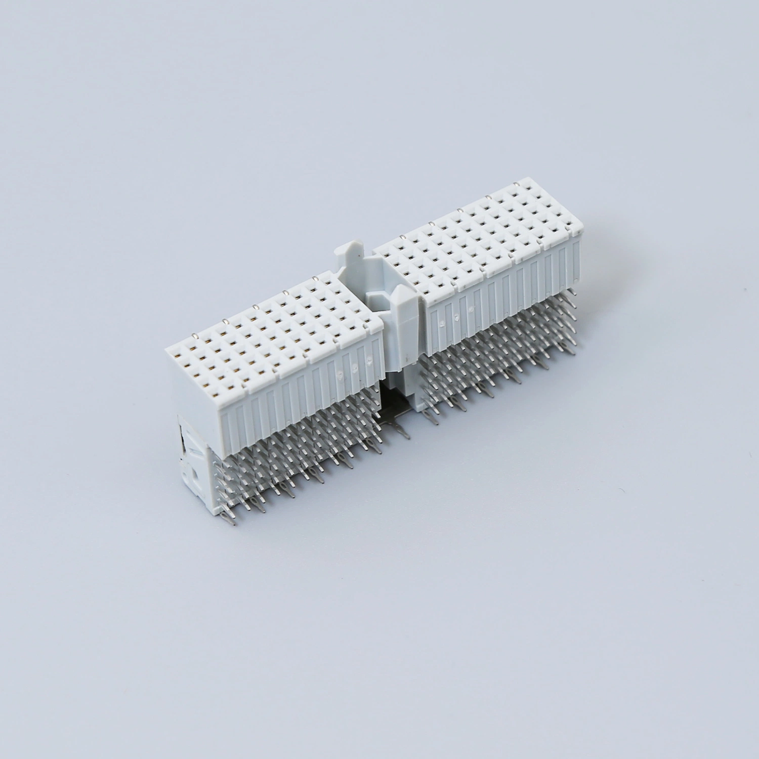 2.0 mm Future Bus Connector 110p Female Type