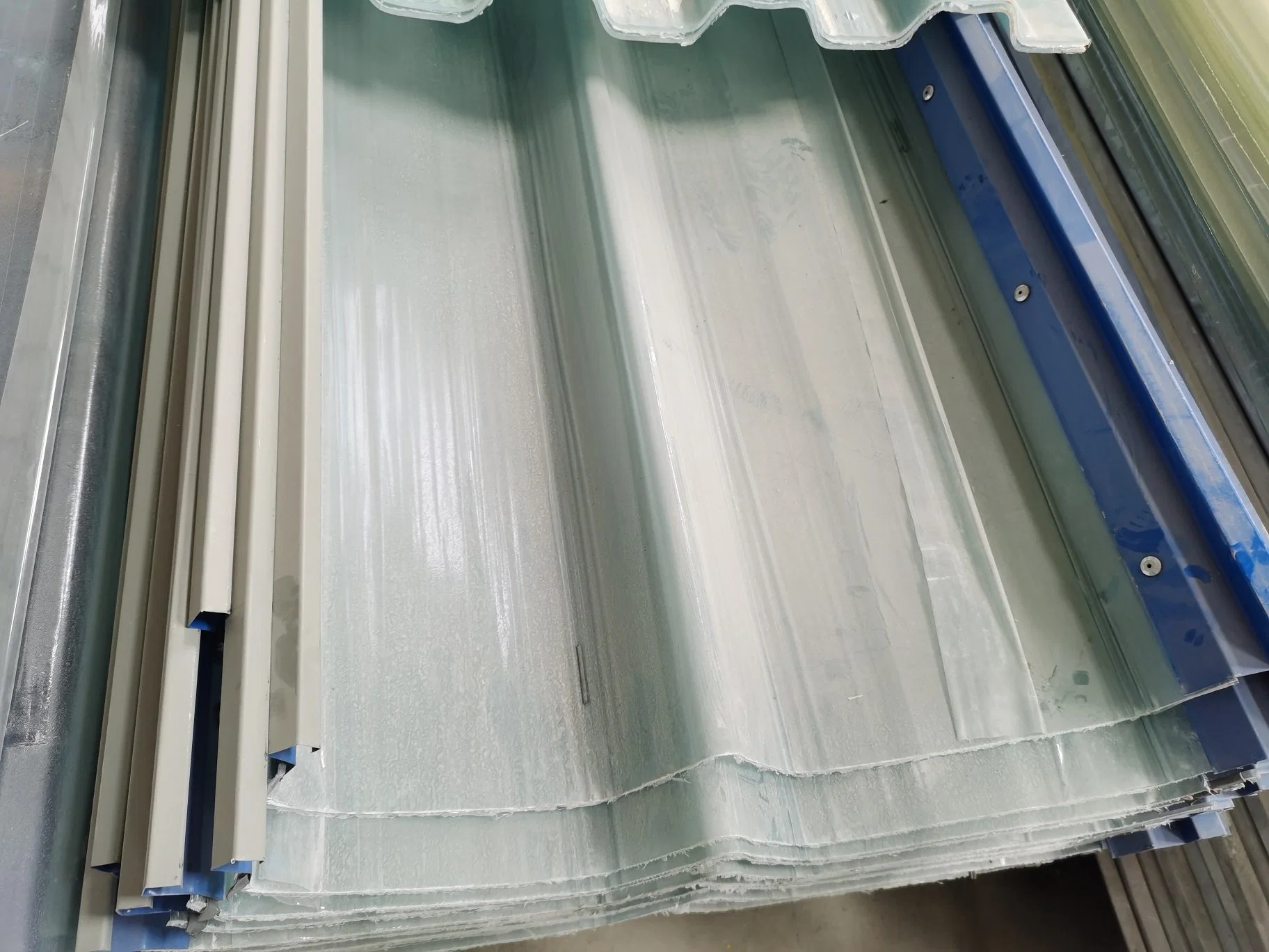 High Strength GRP Corrugated Roof Sheet, Edge with Steel Panel