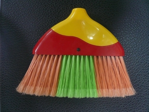 Three Colors Wooden Handle Plastic Broom Sq-029r