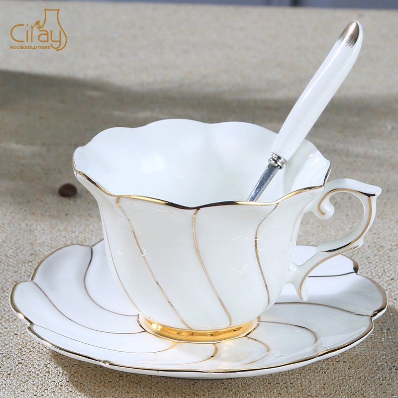 Handmade Gold Porcelain Coffee Cup European Tea Cup with Saucer Spoon Bone China Cup