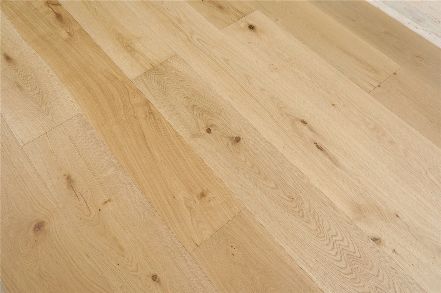 Factory Directly Sale Natural European Oak Engineered Wood Flooring Parquet Floor