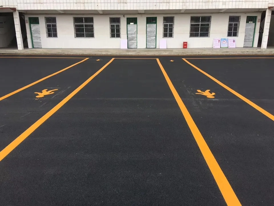 Guangzhou Manufacturer Thermoplastic White and Yellow Road Marking Paint Powder for Construction on Sale