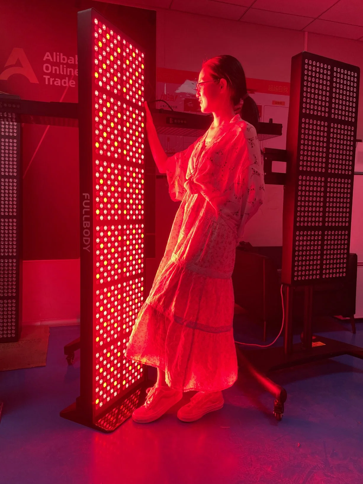 Pulse Function Remote Control Full Body Size Hang Wall Aluminum Allow Touch Screed 5 Wavlength Red Light Therapy Panel