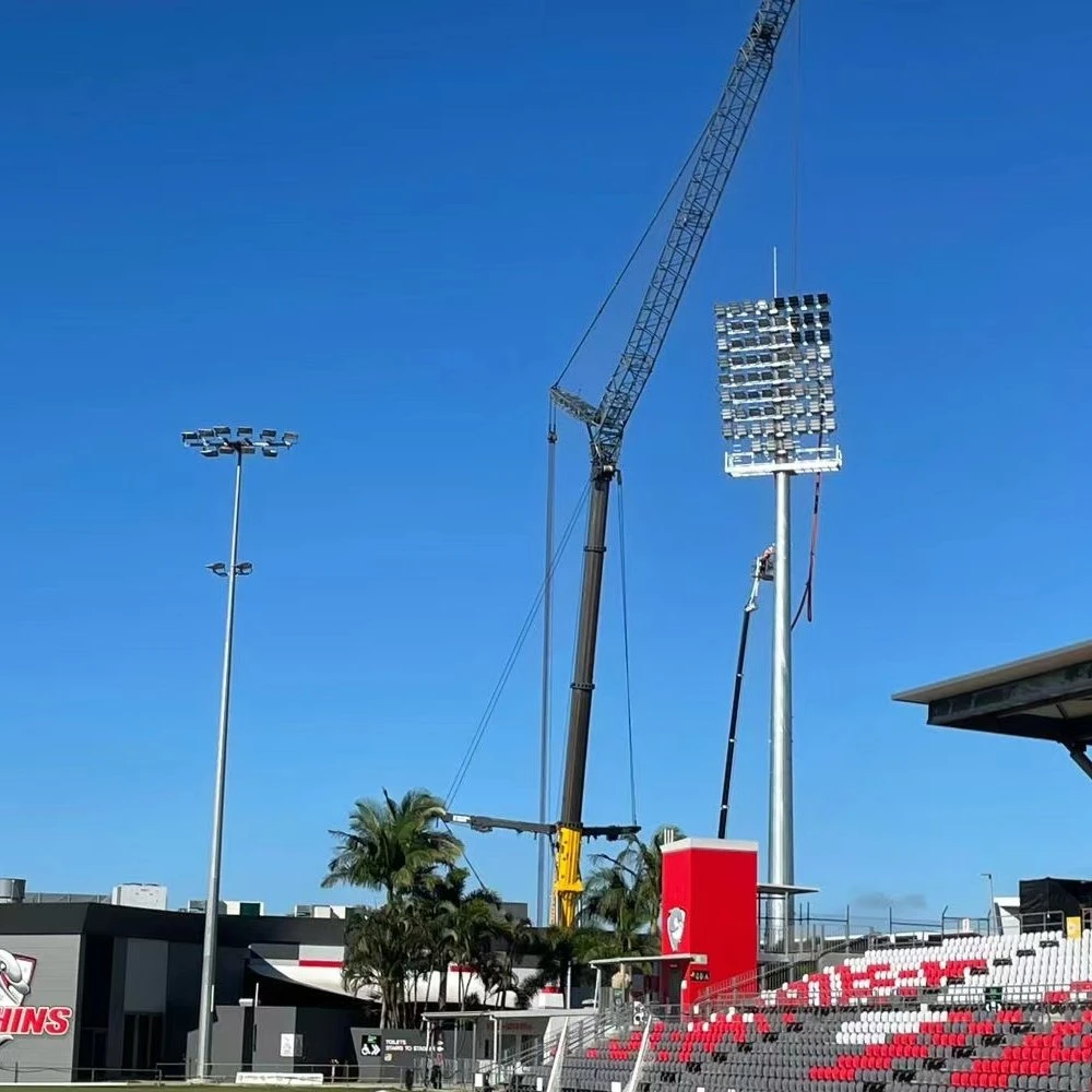 Stadionscheinwerfer/Flutlicht 15m/18m/20m/25m/30m Verzinkter Stahl/Metall/Aluminium Solar/LED-Straßenbeleuchtung/Lichtmast