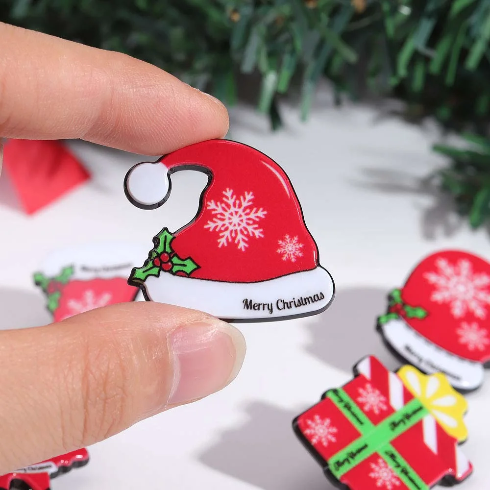Logo d'impression personnalisé Joyeux Noël détenteur Lanyard Prix promotionnel de l'épinglette autocollant rond personnalisé de l'émail Échantillon gratuit les axes de bouton d'un insigne