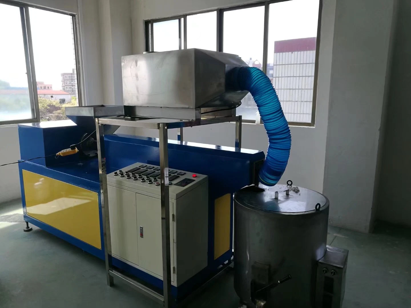 Máquina de fabricación de Dildo Extruir proveedores producción de extrusión tornillo único 15-50kW