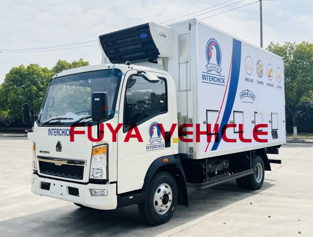 Good Quality HOWO 4X2 8ton Baby Chicken Carry Truck 300boxes Chick Box Truck with Goods Shelves