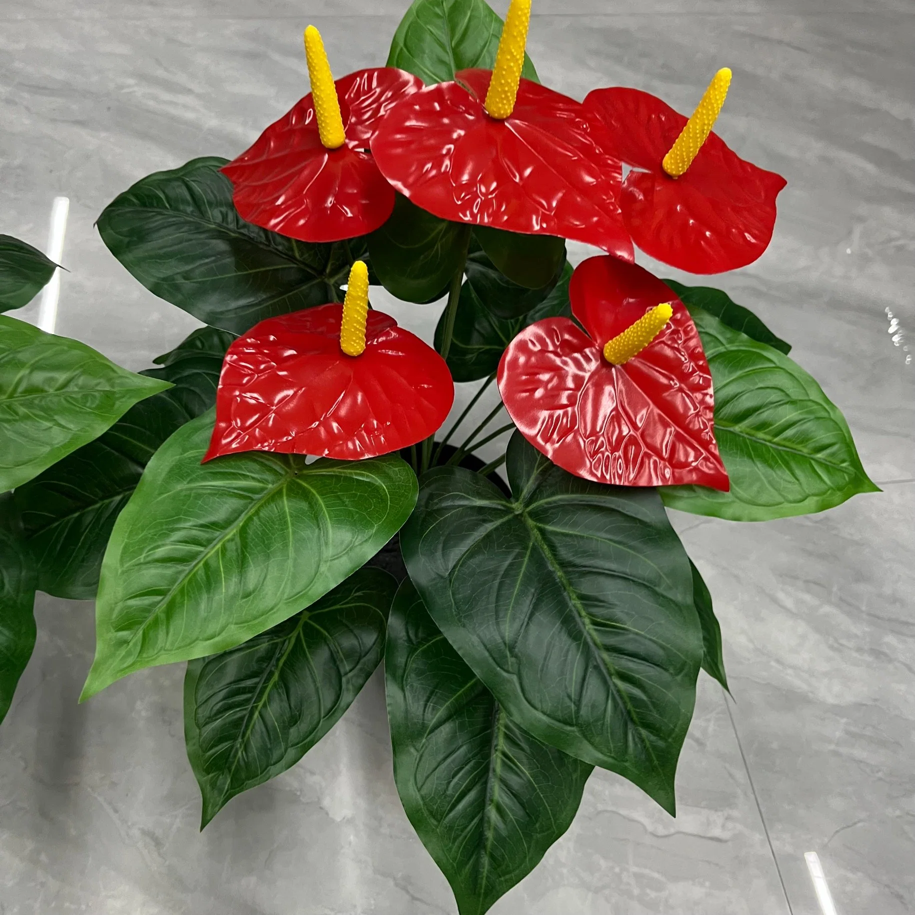 Beautiful 18 Leaves Small Bonsai Can Be Customized, Artificial and Decorative Plant Tree Small Anthurium