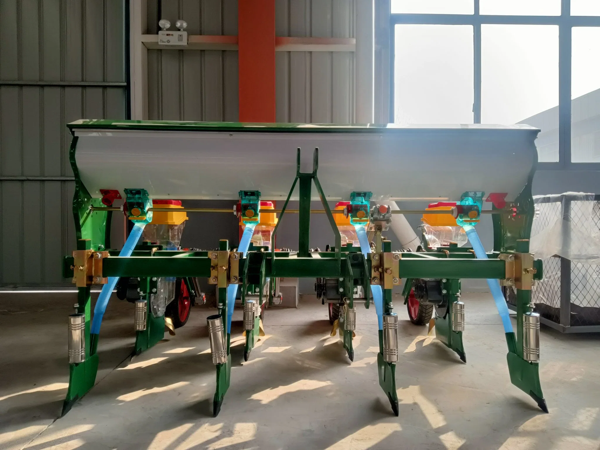 Land Wheel Transmission Fertilization No-Tillage 6six Rows Presition Corn Soybean Seeder Planter