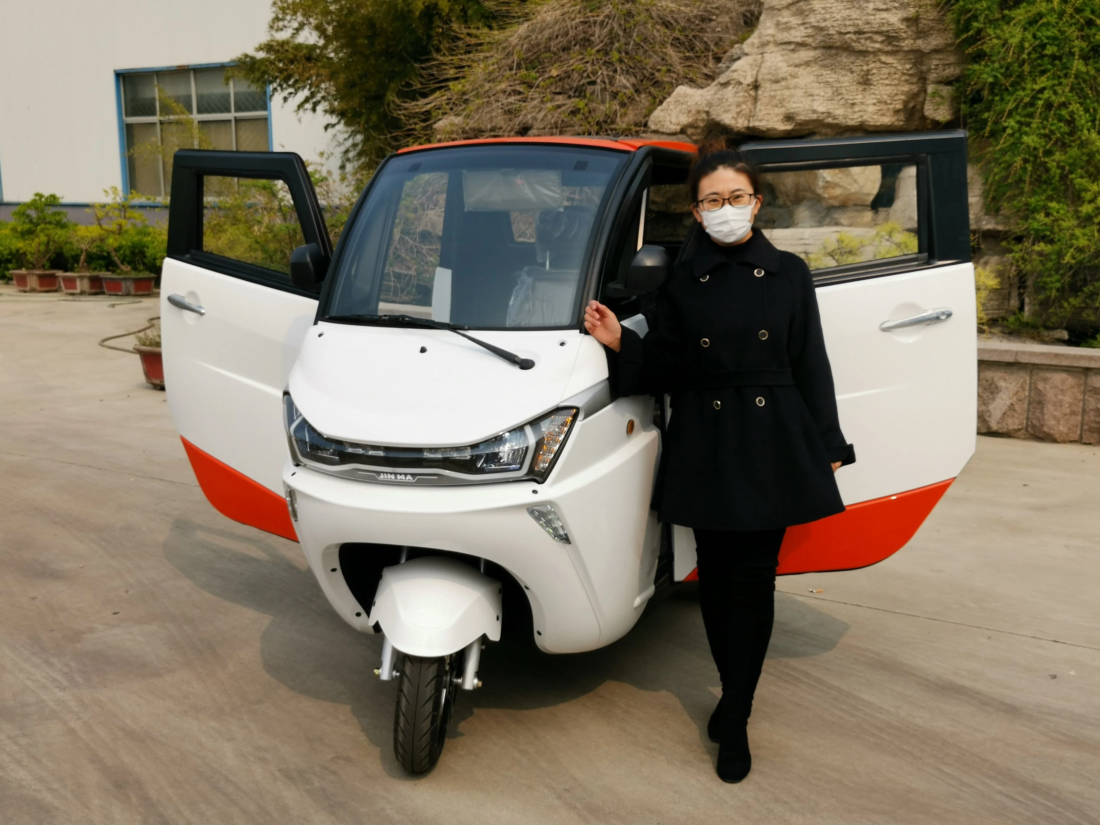 Tricycle électrique Runhorse Mobilité électrique voiture scooter de cabine