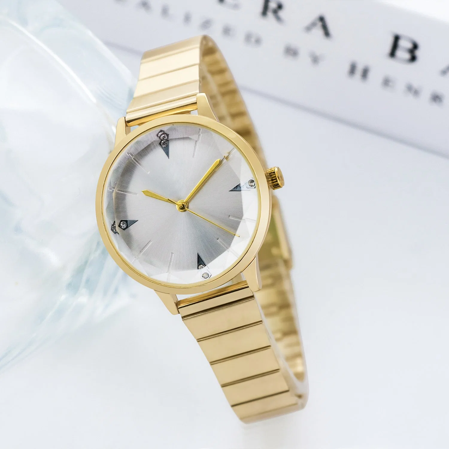 Diseño personalizado de buena calidad de acero inoxidable resistente al agua Women Watch Relojes de Pulsera de moda dama