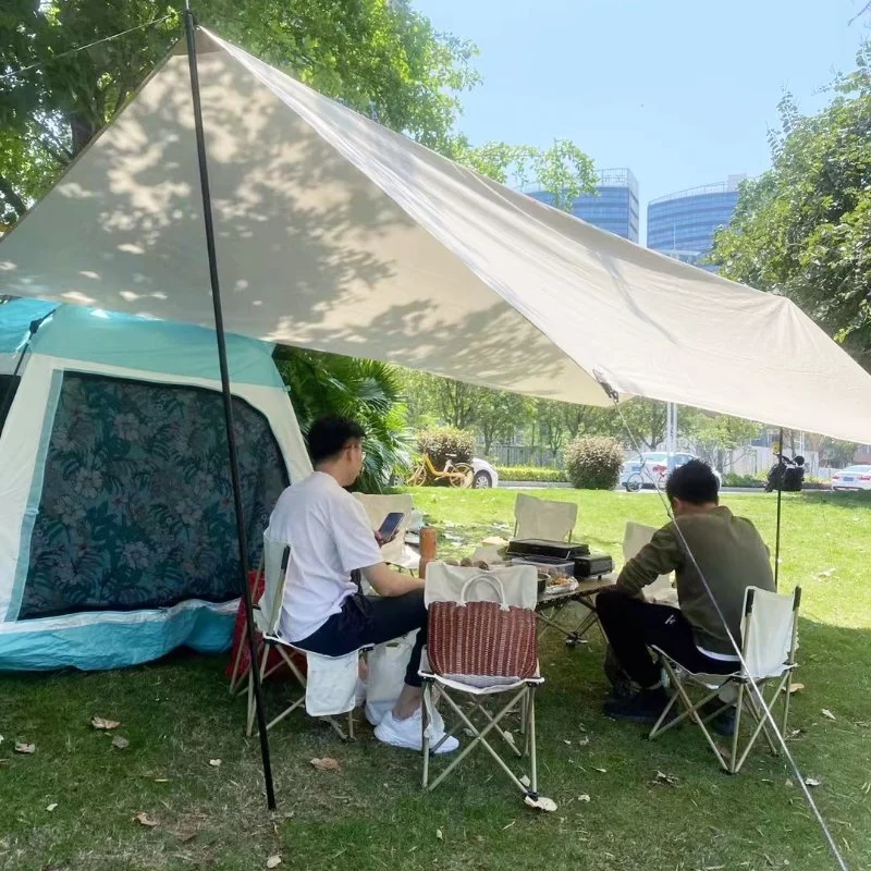 Tente de plage portable avec revêtement noir, auvent pare-soleil pour les voyages de camping, les pique-niques et les abris.