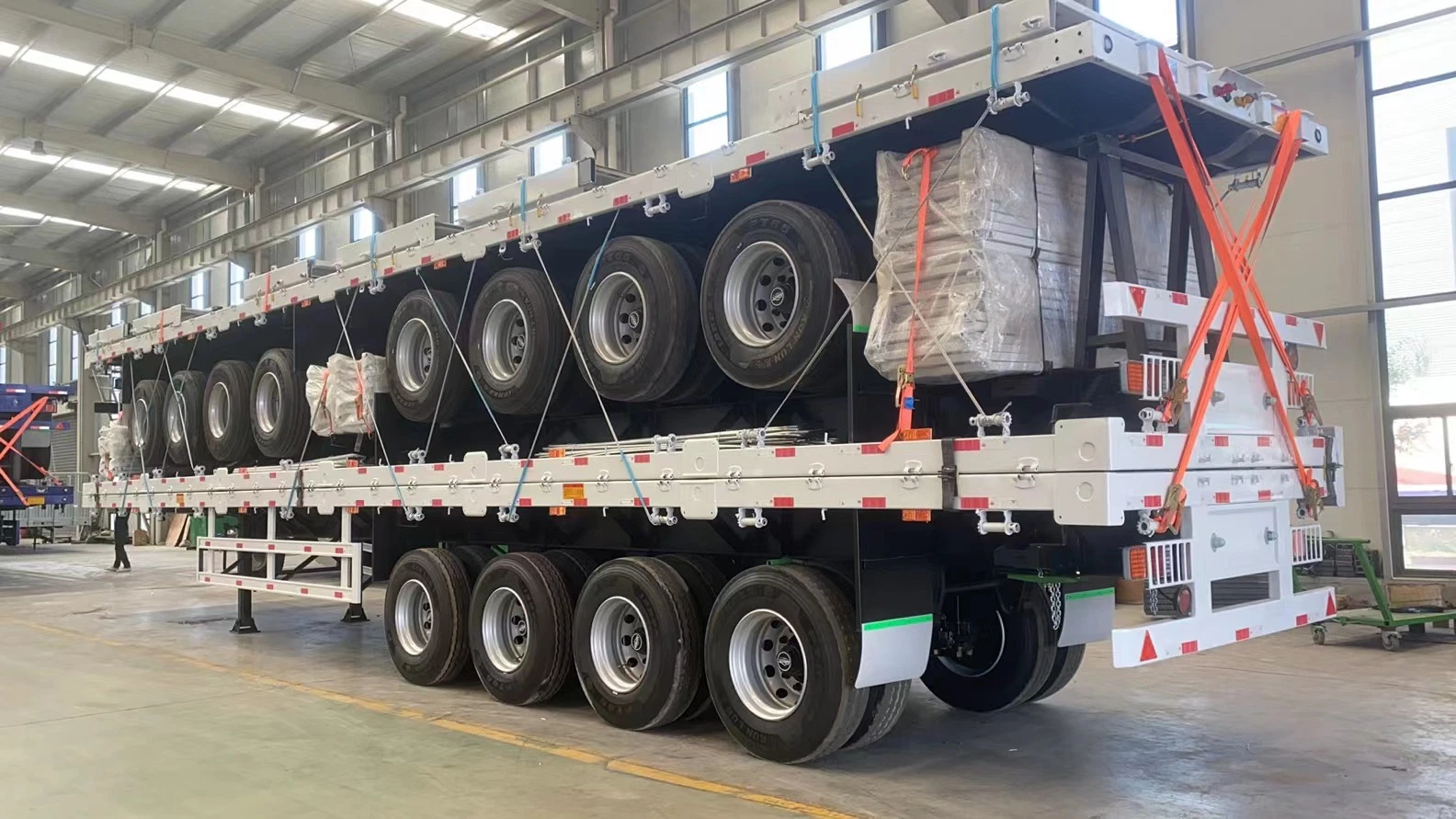 3 Axles Flat Platform Flat Deck Semi Trailer