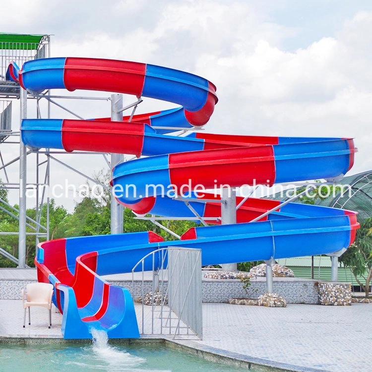 Fibra de espiral aberta escorrega de água para o parque de diversões exterior Aqua Park