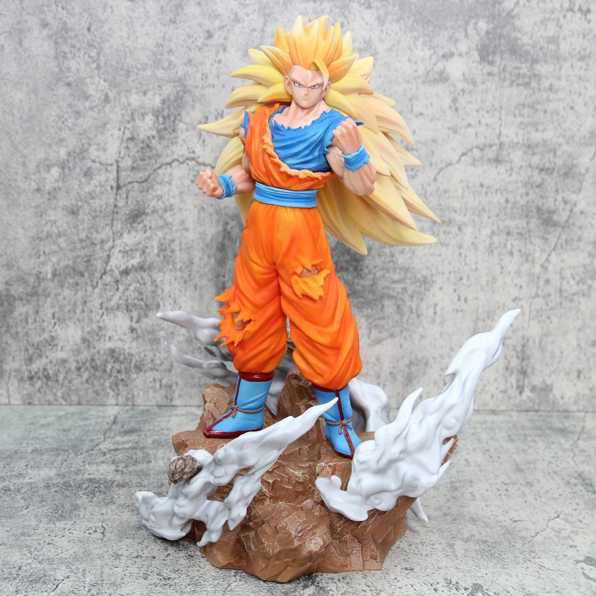 Factory Supply Gk Battle Super Saiyan Son Goku Dragon Ball Z Wholesale/Supplier Japanese Anime PVC Figure Toy