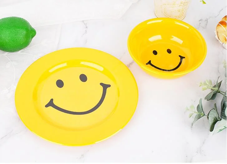 Smiling Happy Face Design Round Shape Melamine Plate for Home Tableware