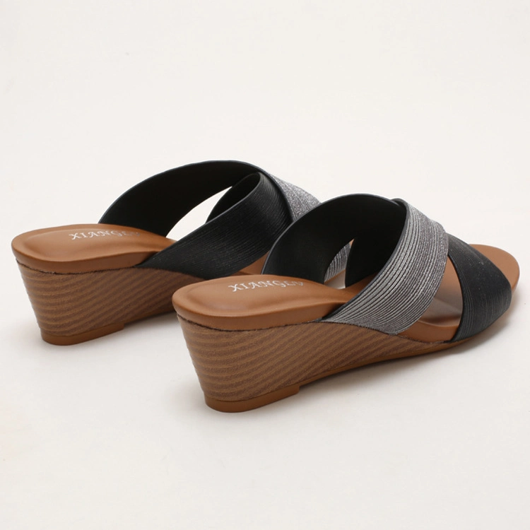 OEM Custom Wholesale/Supplier Fashion femmes élégant Lady Open Toe sandales de filtre en coin de diapositives
