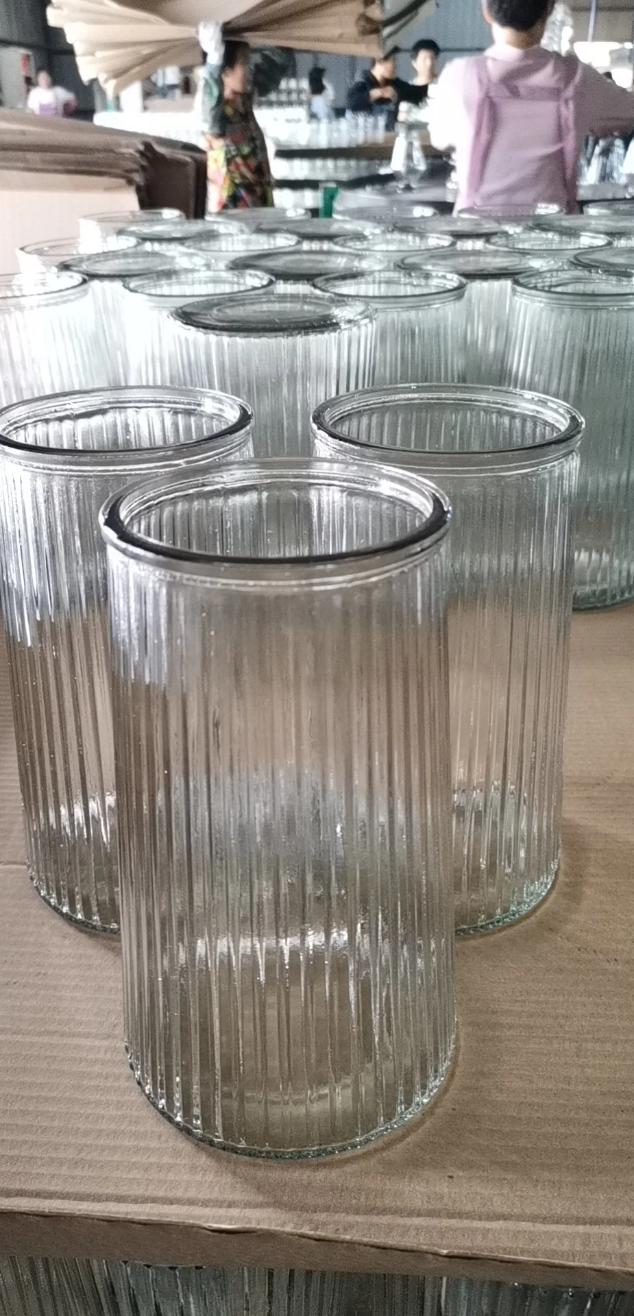 Cylinder Shape with Ice Crack Decoration Glass Vase for Flower