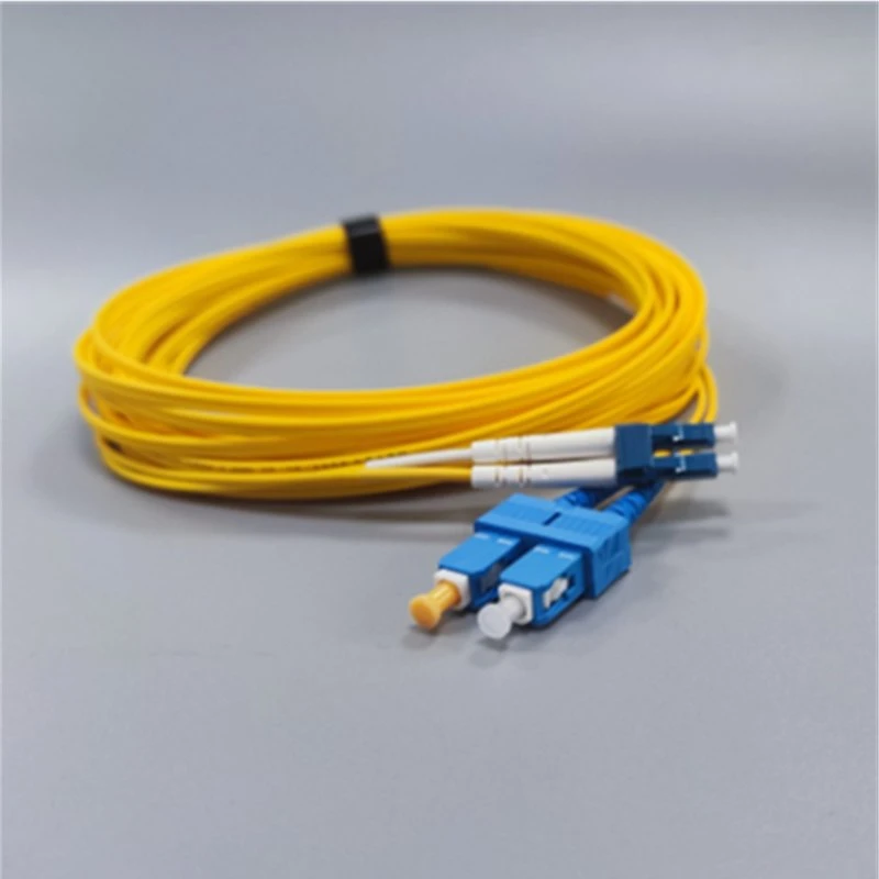 Высоконадёжный и стабильный одномодовый двухсекционный оптоволоконный коммутационный кабель OS2 LC SC FC St с ПВХ, внешняя оболочка LSZH