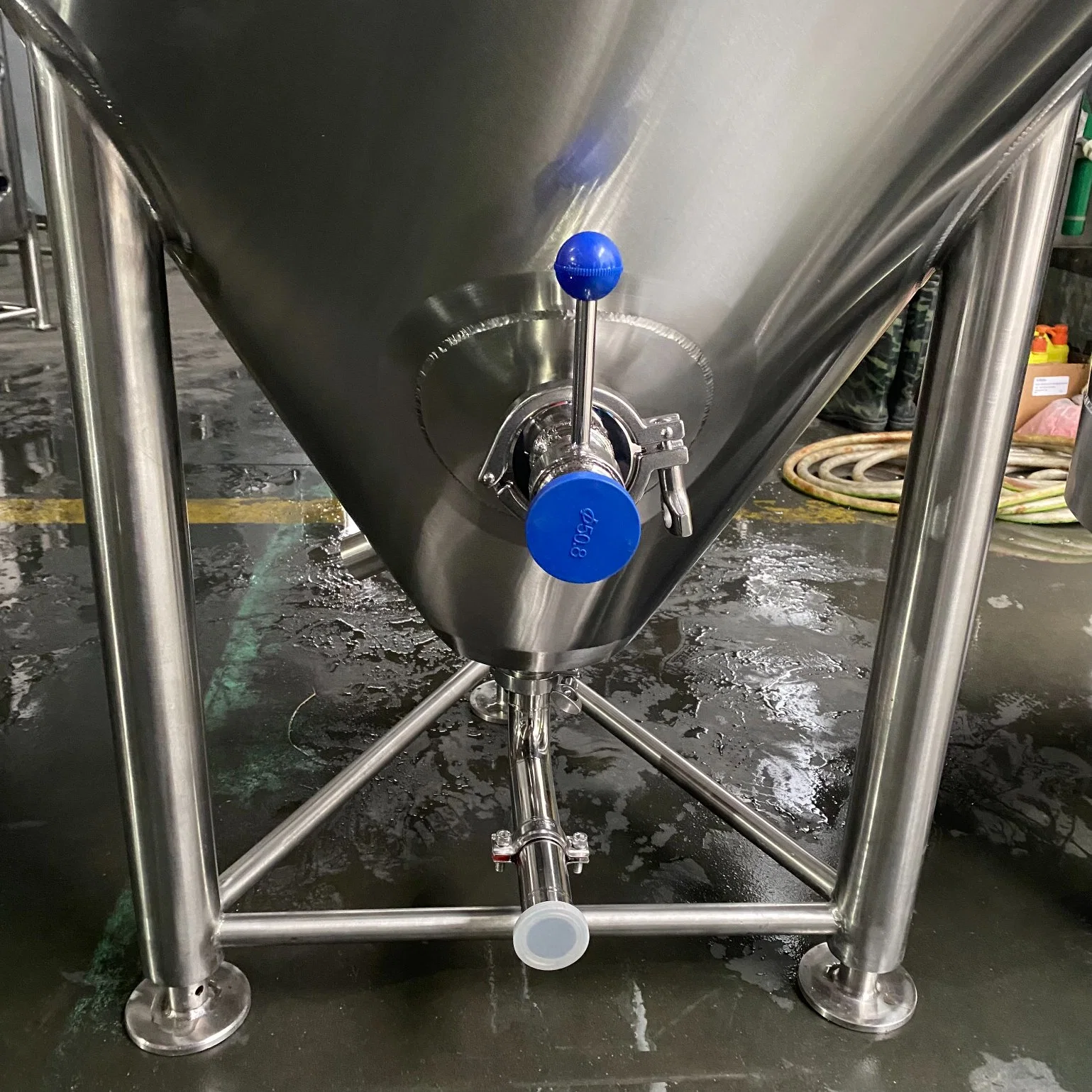 Complete in Specifications Fermentation Tank