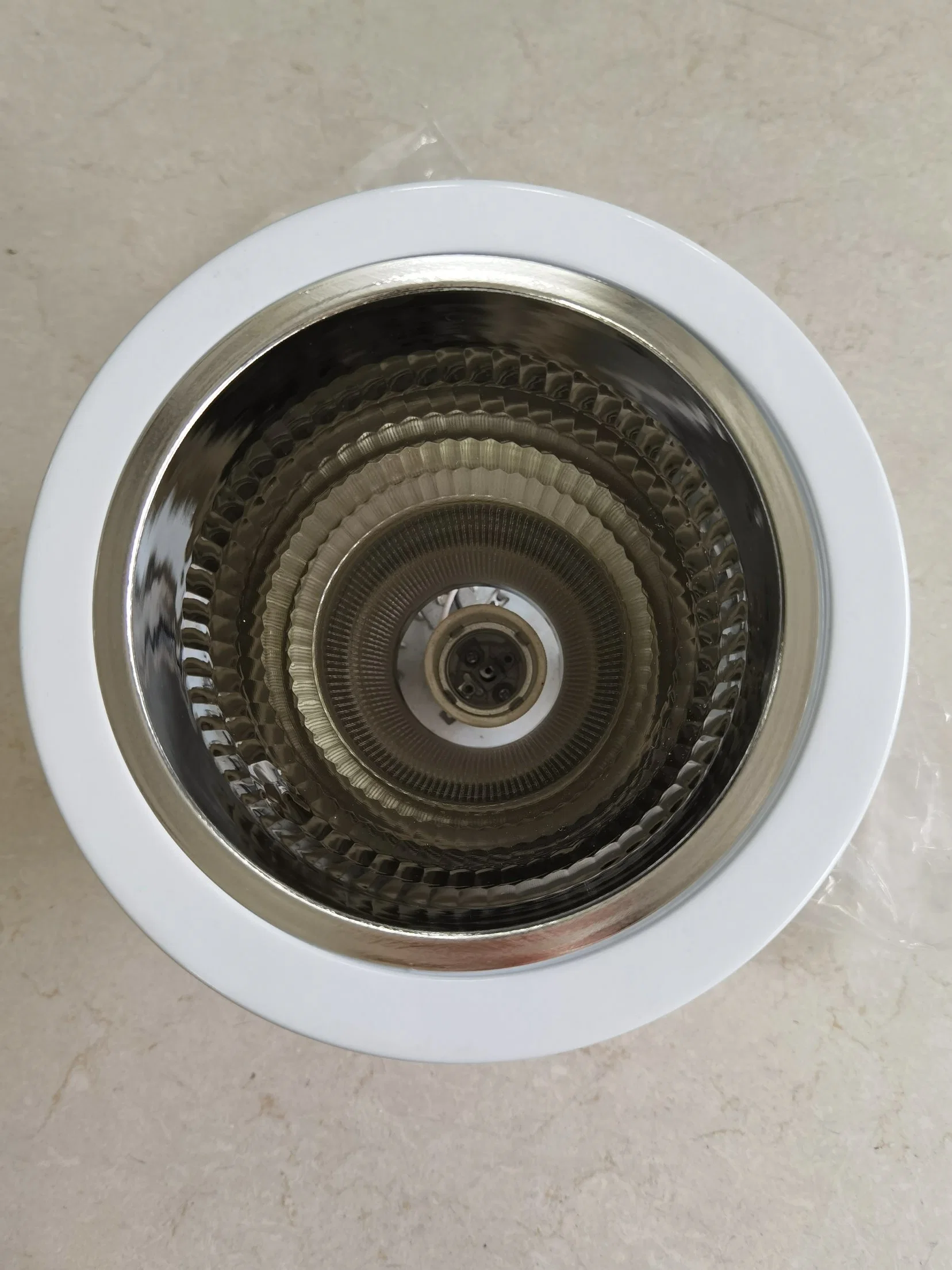 Downlight LED tradicional de buena calidad de la caja con aluminio y E27 Socket