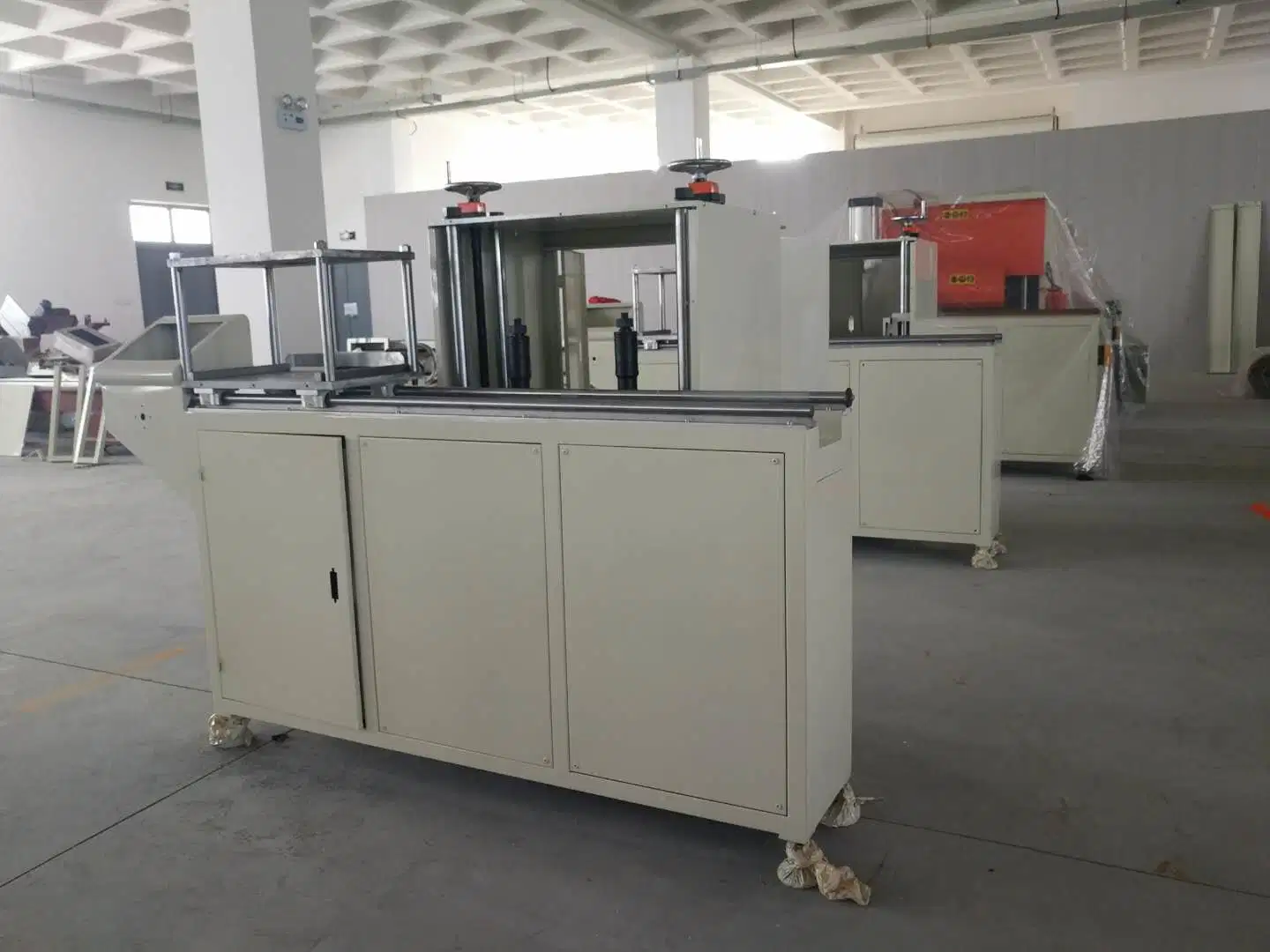 UPVC Aluminum End Milling Cutting Machine