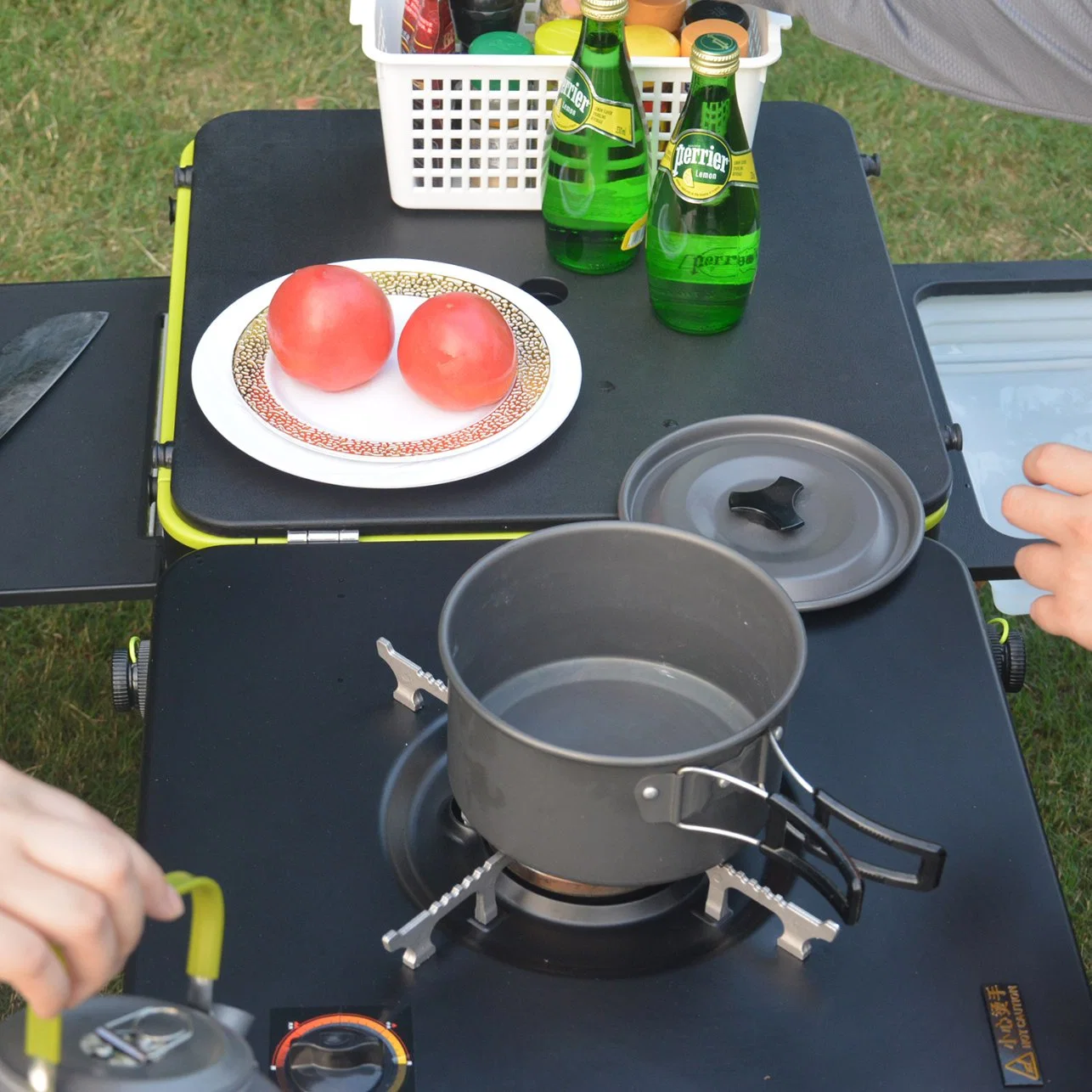 En el exterior barbacoa multifuncional Camping parrilla de hierro plegable mesa mesa de comedor