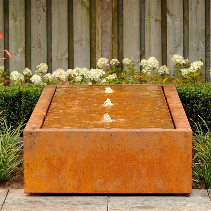 Corten cuadrado de acero con agua con luces LED