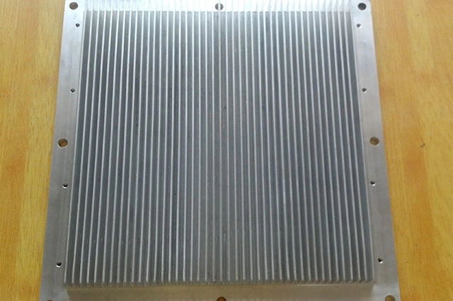 Radiateur en cuivre-aluminium