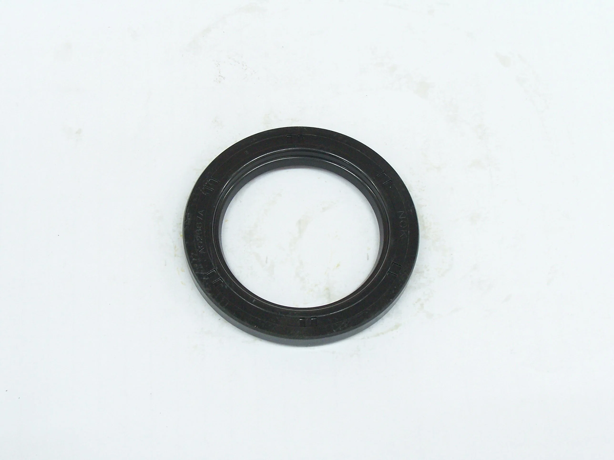 Construction Machinery Parts Booster Pump Oil Seal 8-98000890-0 for 6wg1t