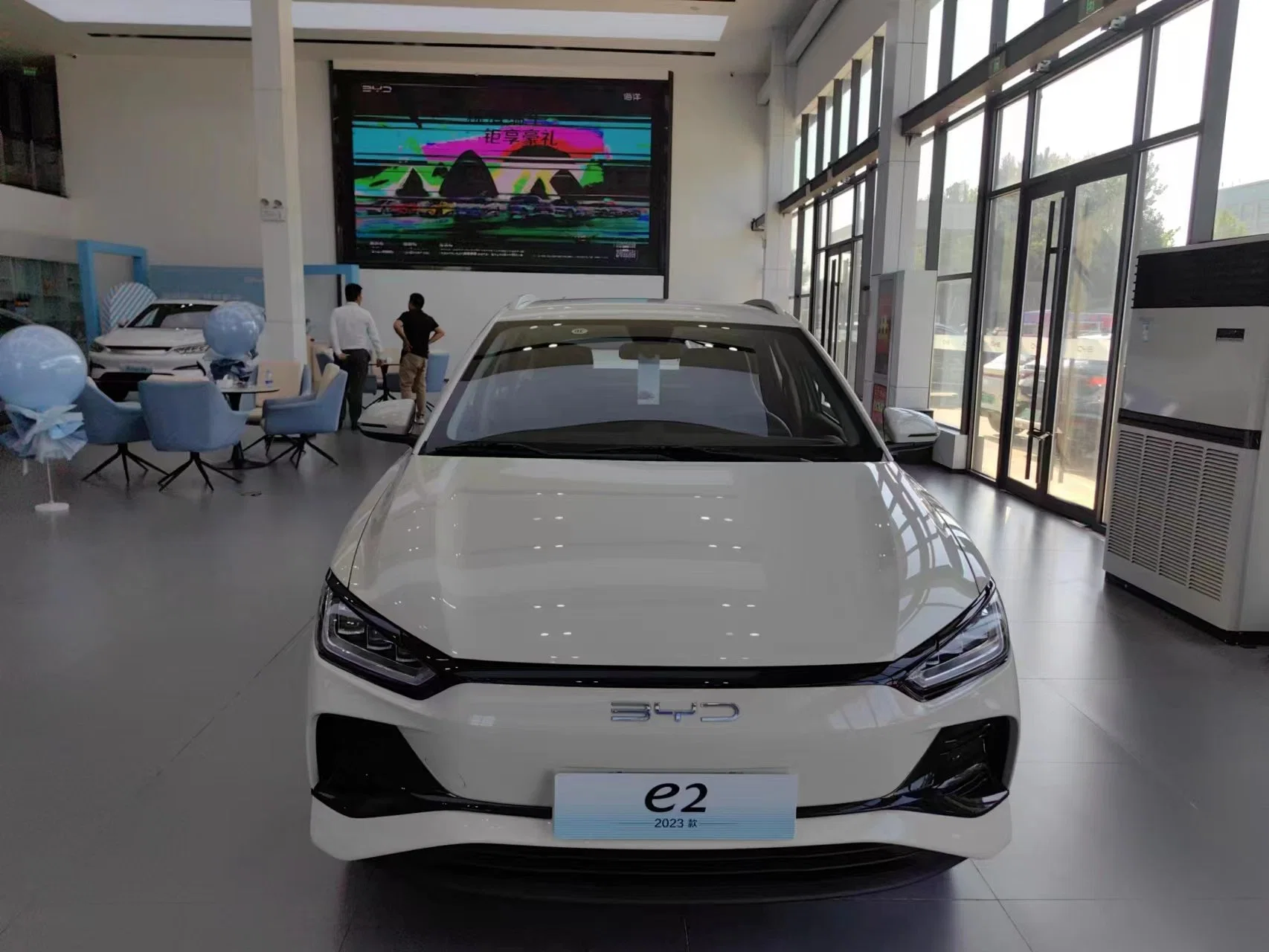 2023 Véhicule électrique à haute vitesse fabriqué en Chine avec nouvelle énergie.