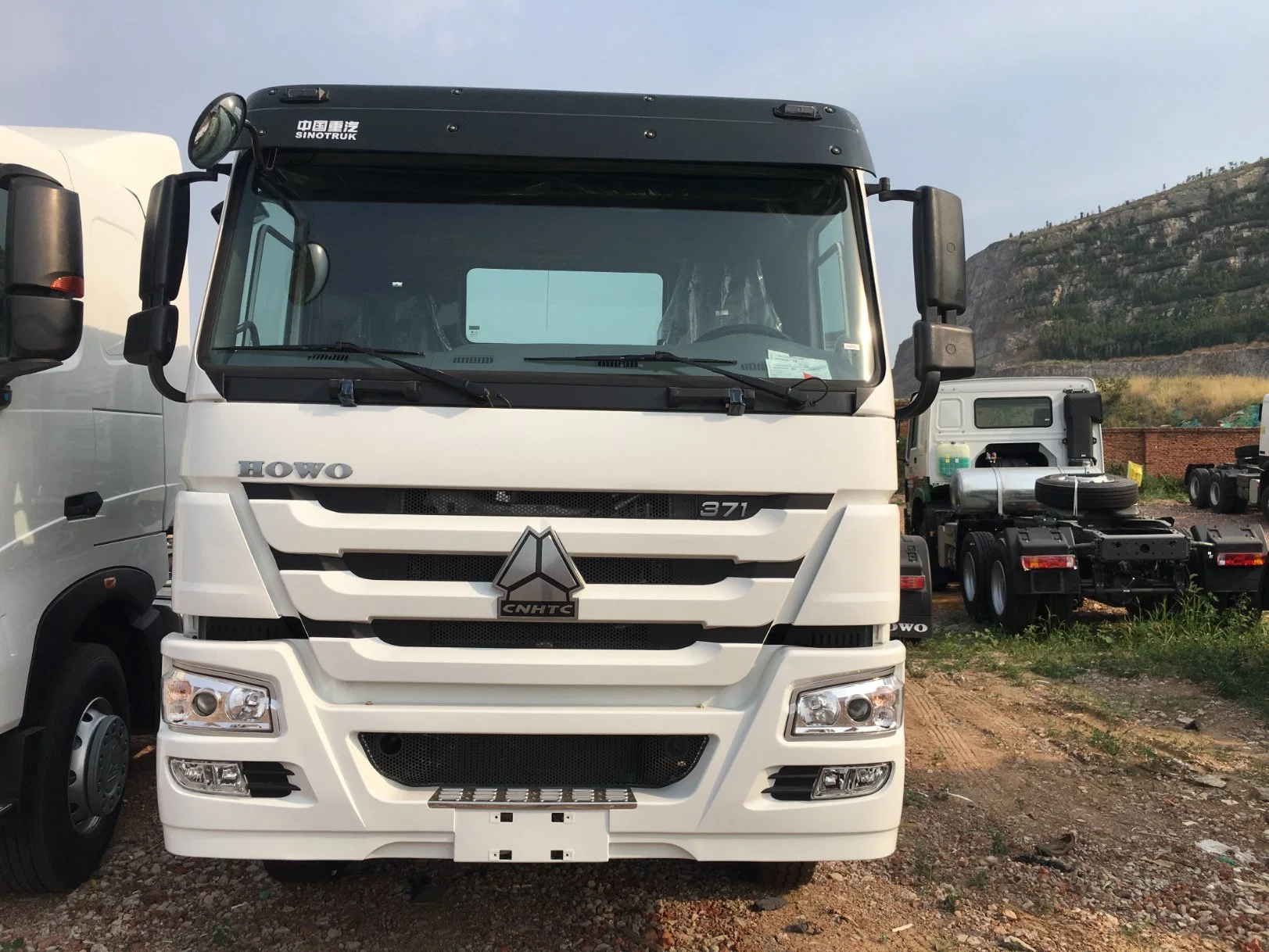 SINOTRUK HOWO 6X4 420HP 371HP 10 Rad Diesel Prime Mover