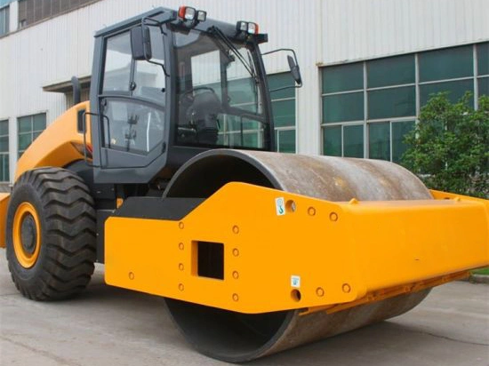 Heißer Verkauf 26ton hydraulische Road Roller Single Drum Vibrationsverdichter 6626e in Peru zum Verkauf