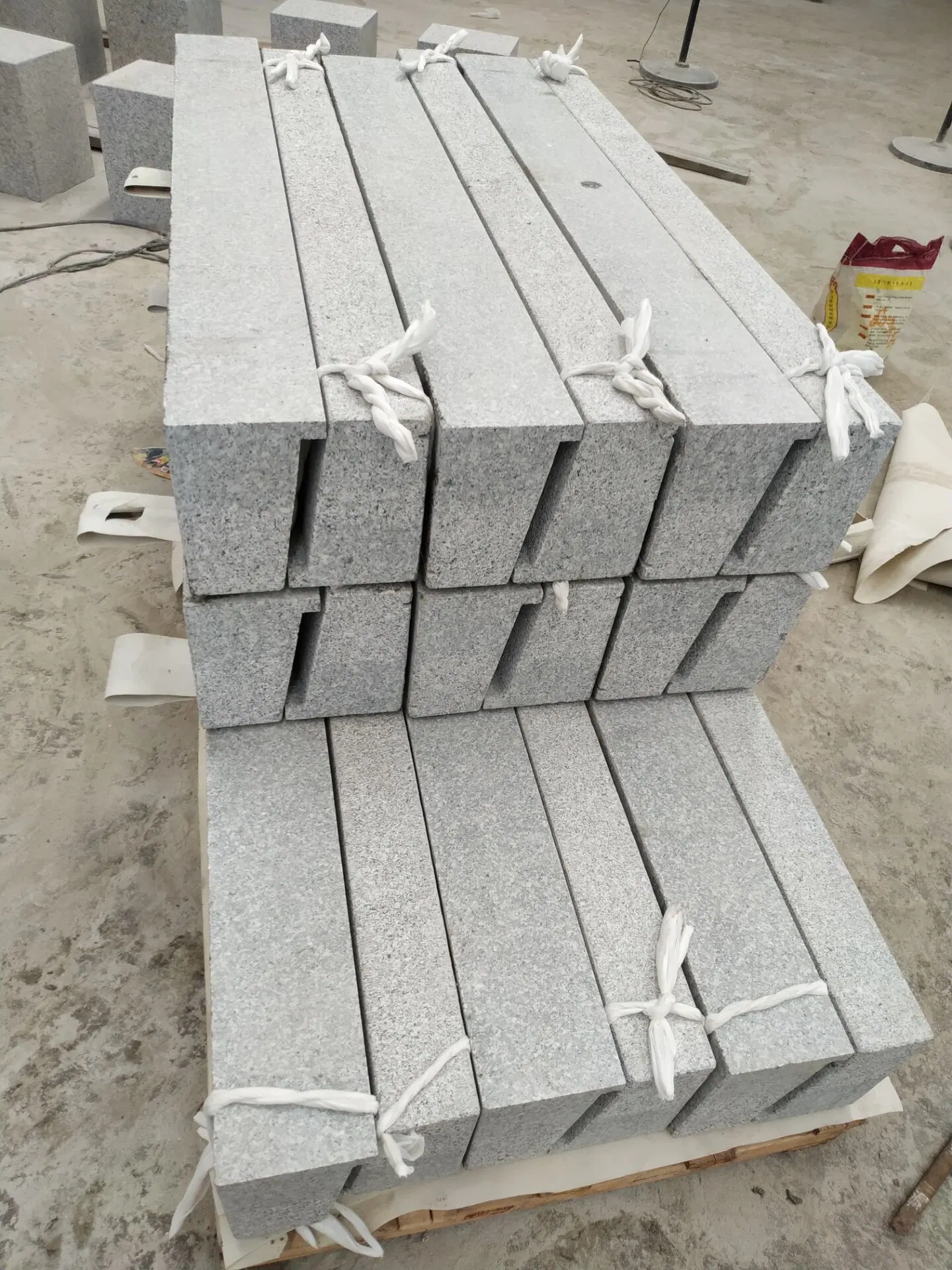 Bush-Hammered G603 Grey Granite Window Cills for Outdoor Garden Decoration