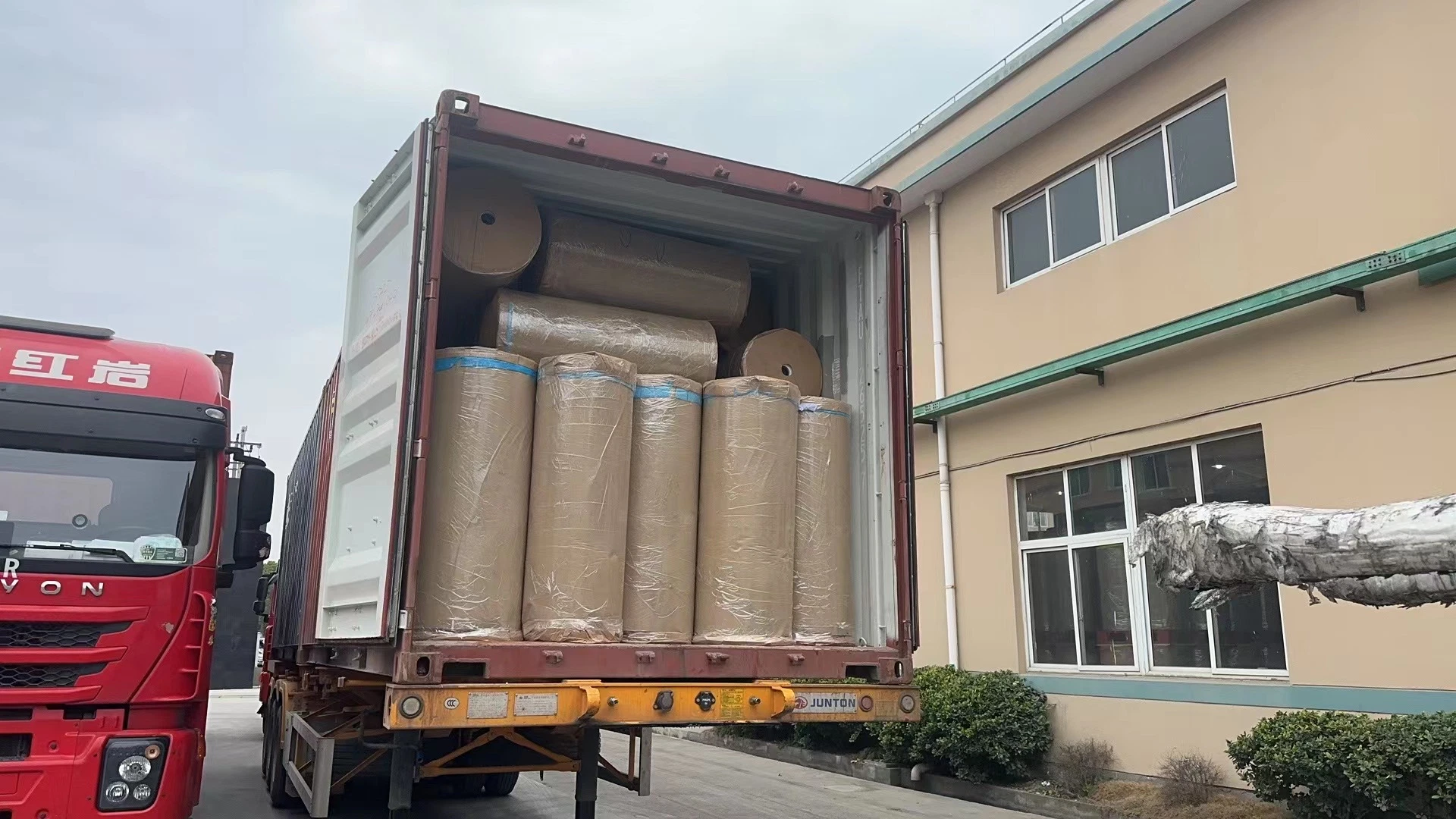 PVC Cling Film BOPP Tape PE Film Shrink Film Packing Material