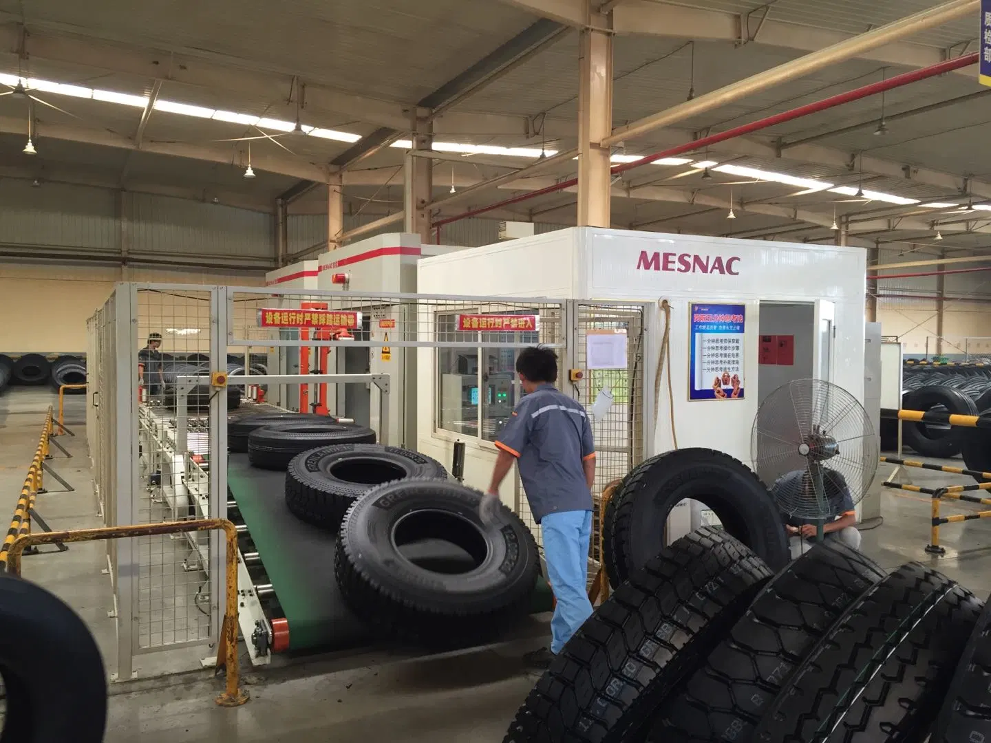 Constancy Truck Bus Tire, TBR, Light Truck Tire, Steer and Trailer Tire 698 (295/80R22.5, 315/80R22.5, 11R22.5)