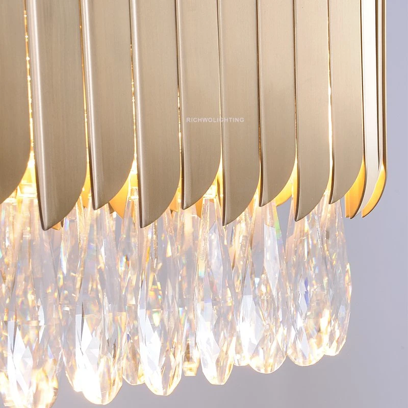 Lustre en cristal suspendu avec éclairage LED lumineux pour hôtel.