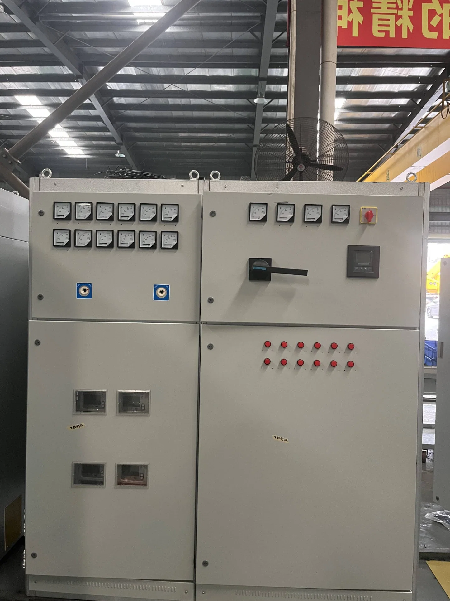 New Factory Direct Sale Withdrawable Model Switchgear Distribution Panel Box Ggd Type