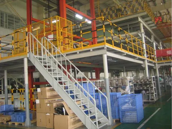 Fabricado na China Multi-Tiers pesados protecção anticorrosiva em armazenamento de armazém com Plataforma de mezanino de aço para sistema de racks.