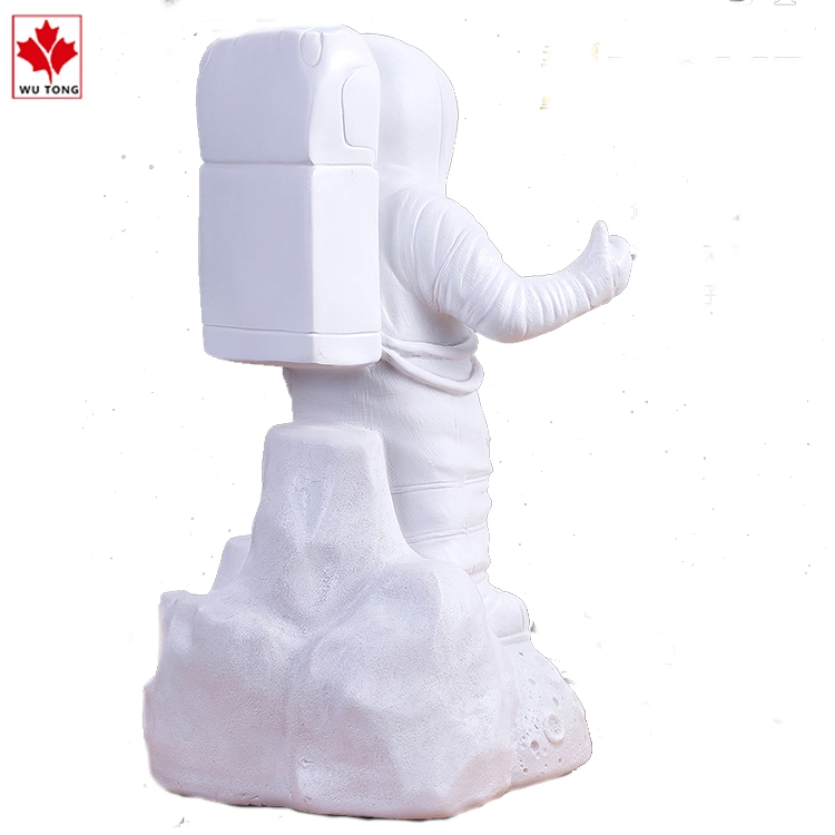 New design Resin Storage Tank Decoration of Children's Room Astronaut Piggy Bank