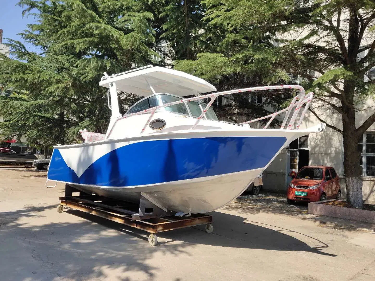 Aluminum Fishing Boat 7.0m /23FT Cuddy Cabin with Hardtop Boat for Sale in China